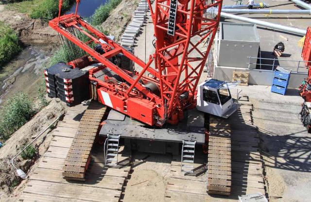 Liebherr LR 1400-2 2011